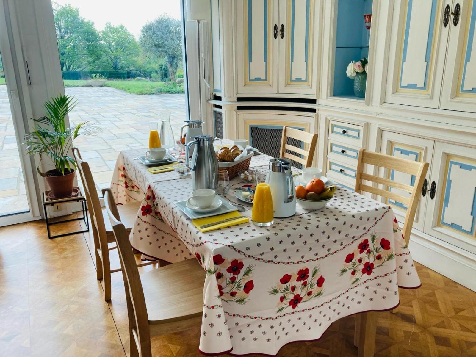 Domaine De La Chesnaie Bed & Breakfast Josselin Dış mekan fotoğraf